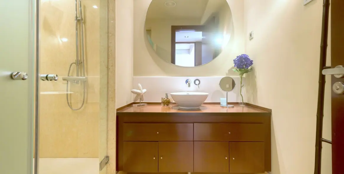 Sale of middle floor apartment in Nueva Andalucía 10