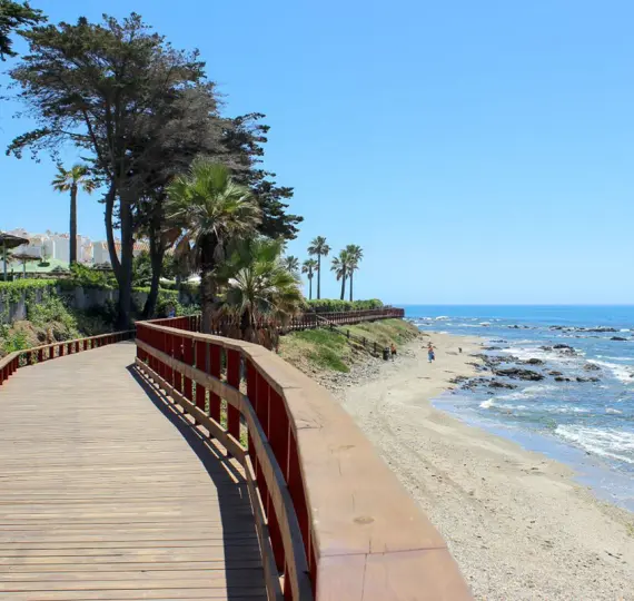 Venta de villa independiente en Riviera del Sol