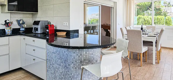 Venta de villa independiente en Riviera del Sol 3