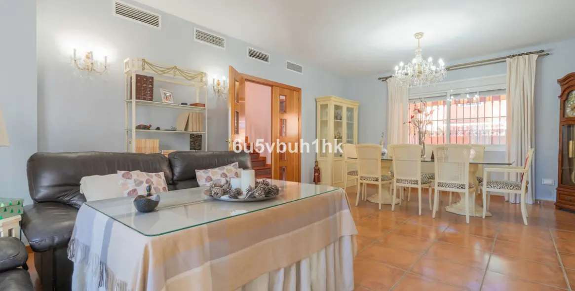 Venta de casa pareada en Fuengirola 10