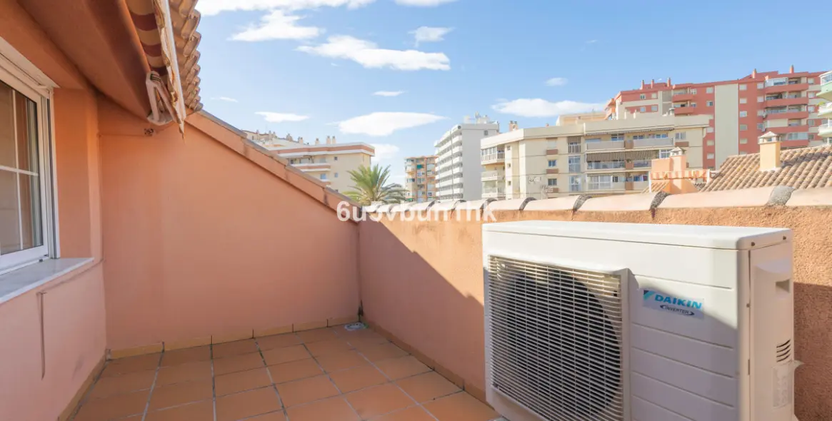 Sale of semi-detached house in Fuengirola 28