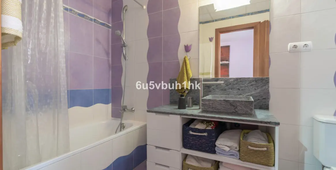 Sale of semi-detached house in Fuengirola 44