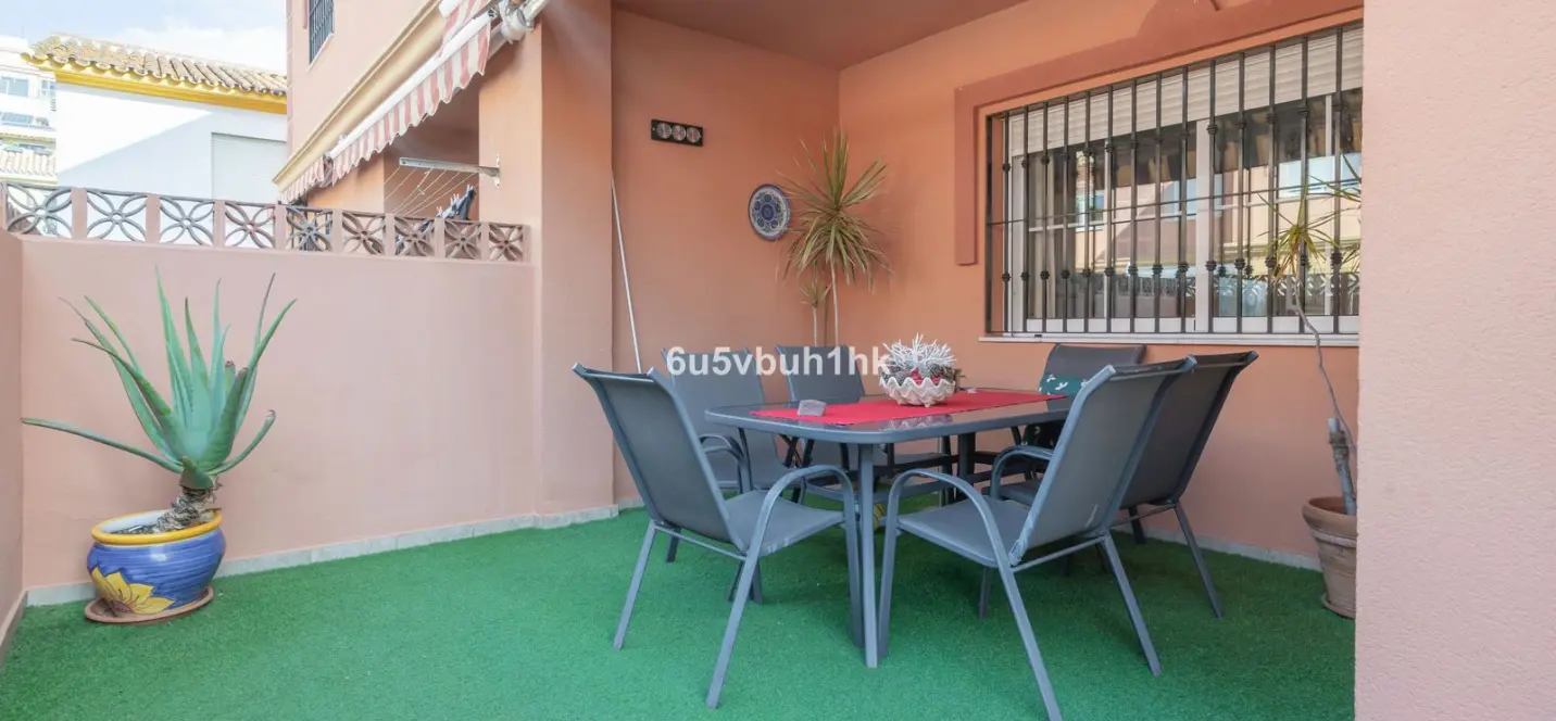 Продажа дома на две семьи в Fuengirola 2