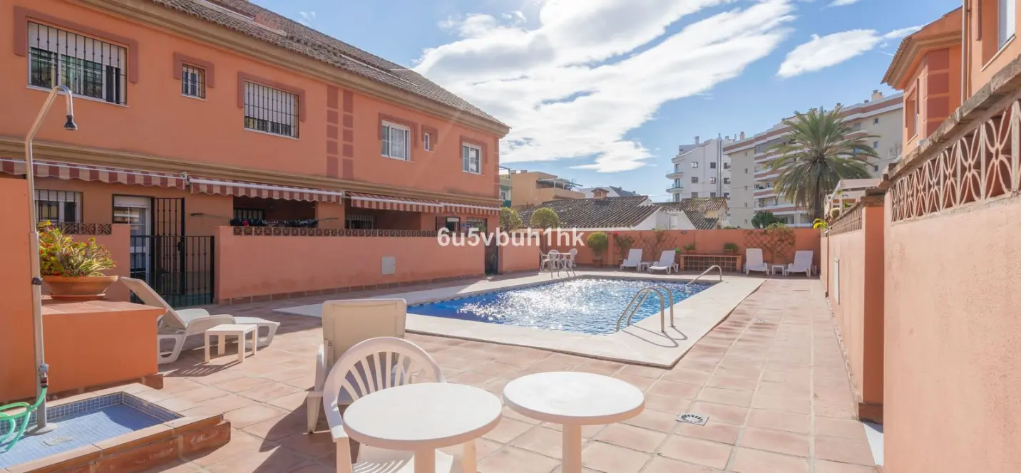 Продажа дома на две семьи в Fuengirola 4