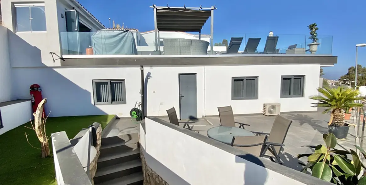 Sale of detached villa in Benalmadena Pueblo 28