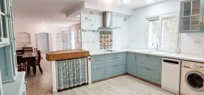 Продажа  отдельно стоящей виллы в Benalmadena Costa 3