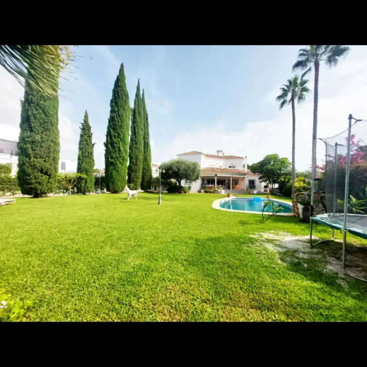 Venta de villa independiente en Benalmadena Costa