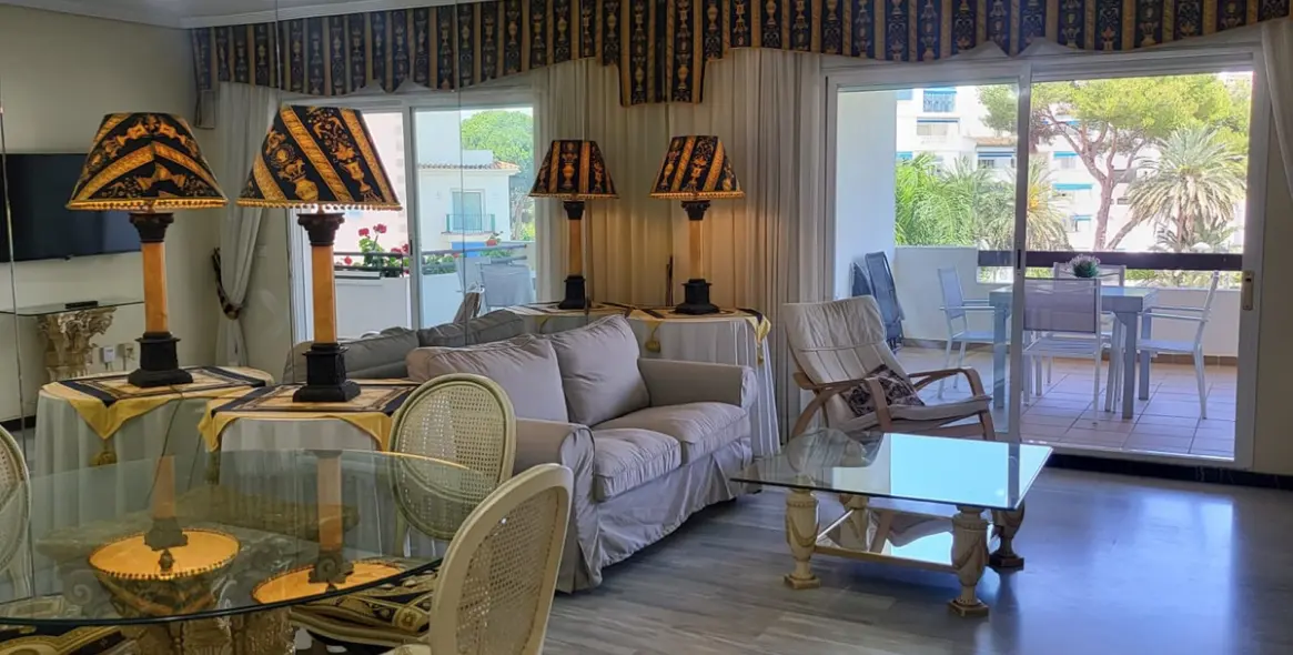 Краткосрочная аренда апартаментов на среднем этаже в Puerto Banús 7