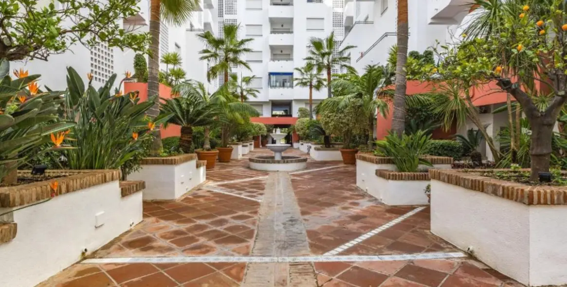 Краткосрочная аренда апартаментов на среднем этаже в Puerto Banús 19