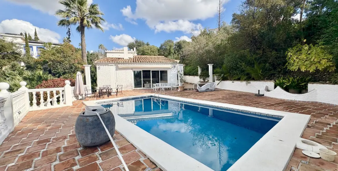 Long-term rent of detached villa in El Rosario 1