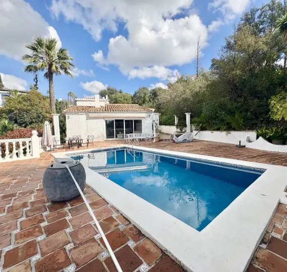 Долгосрочная аренда  отдельно стоящей виллы в El Rosario