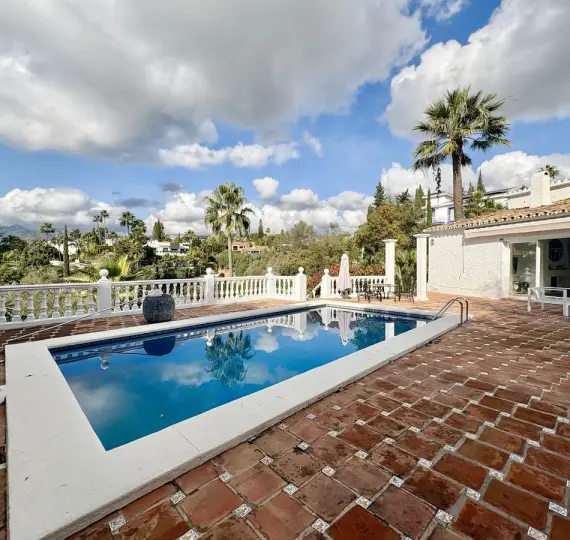 Долгосрочная аренда  отдельно стоящей виллы в El Rosario