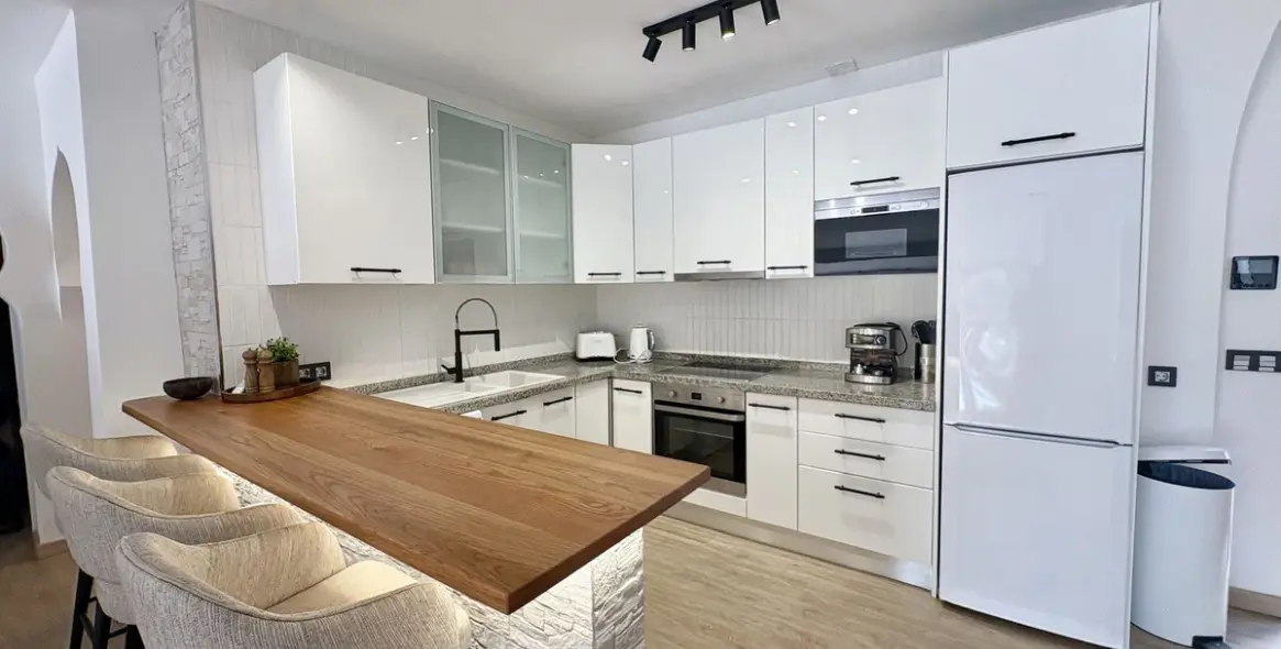 Long-term rent of detached villa in El Rosario 3