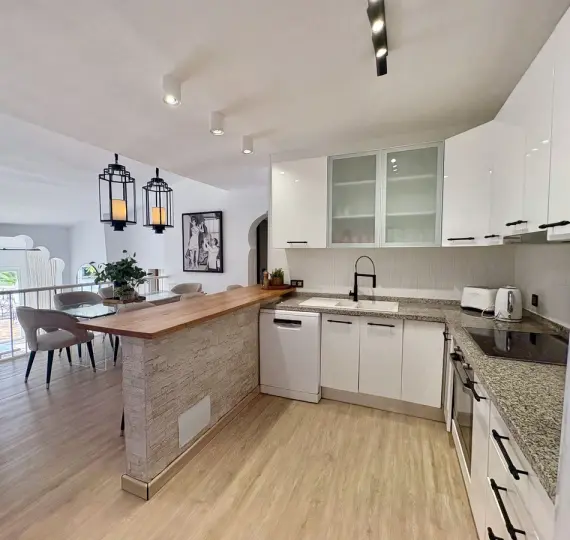 Долгосрочная аренда  отдельно стоящей виллы в El Rosario