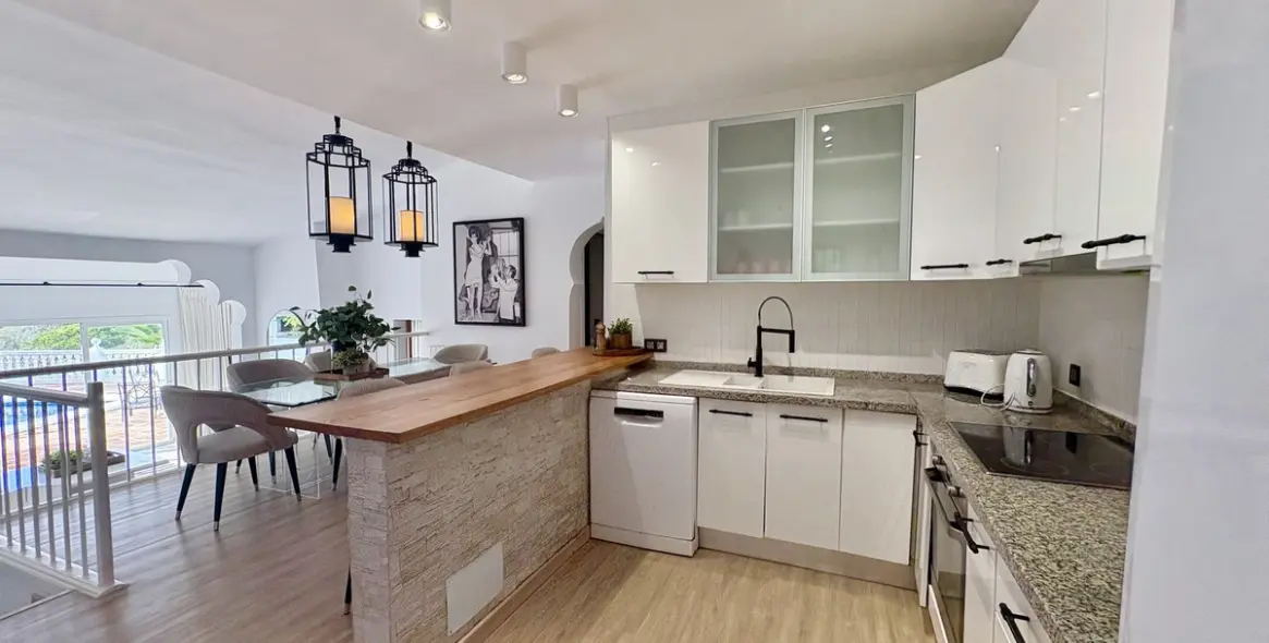 Long-term rent of detached villa in El Rosario 4