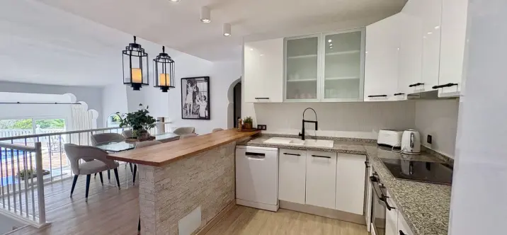 Long-term rent of detached villa in El Rosario 3