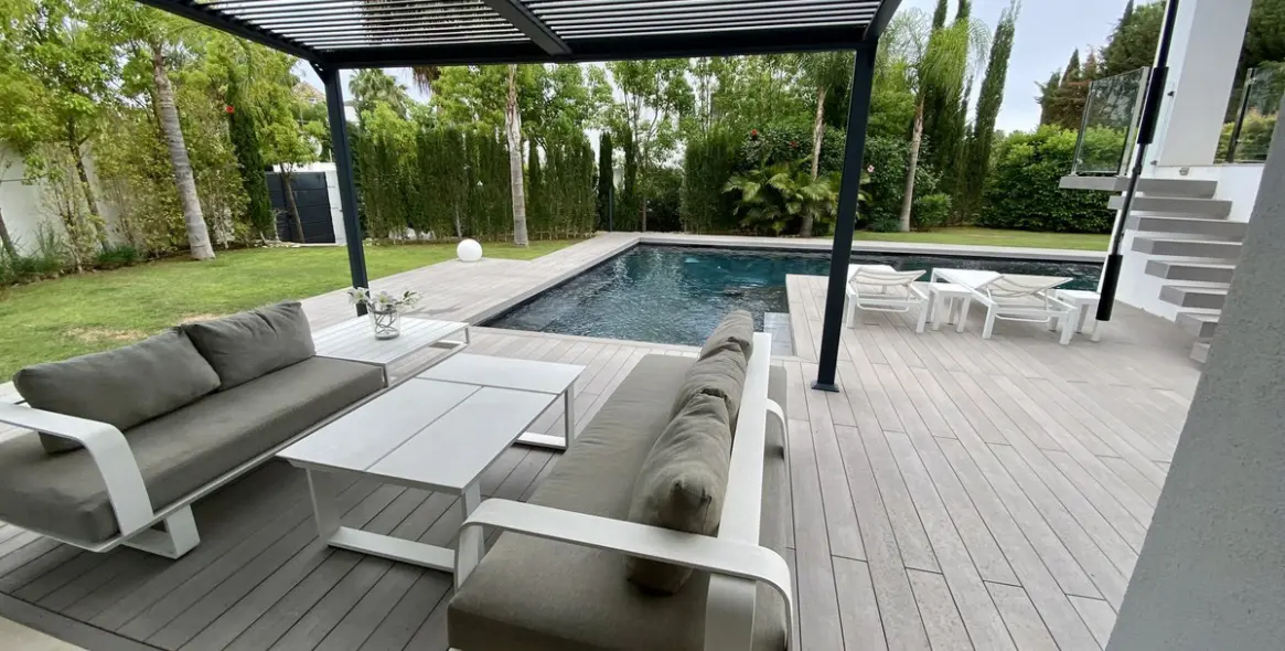 Long-term rent of detached villa in El Paraiso 17