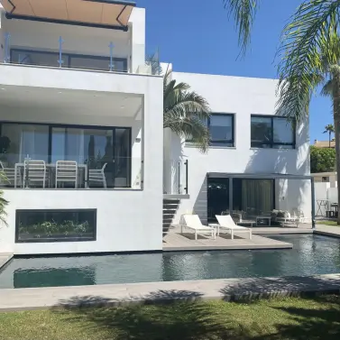 Long-term rent of detached villa in El Paraiso
