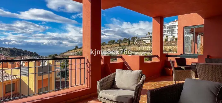 Продажа апартаментов на среднем этаже в Calahonda 0