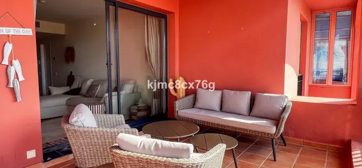 Продажа апартаментов на среднем этаже в Calahonda 1