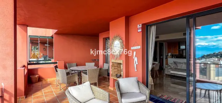 Продажа апартаментов на среднем этаже в Calahonda 2