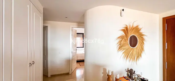 Продажа апартаментов на среднем этаже в Calahonda 3