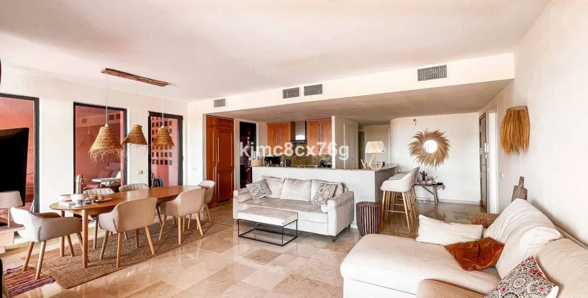 Продажа апартаментов на среднем этаже в Calahonda 11