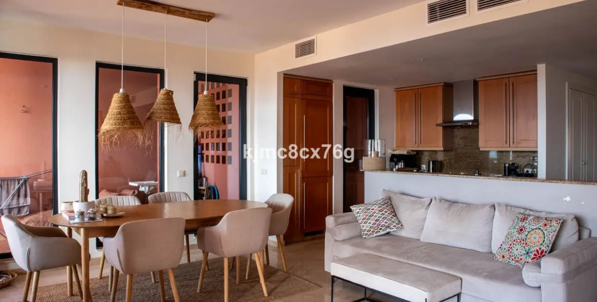 Продажа апартаментов на среднем этаже в Calahonda 13