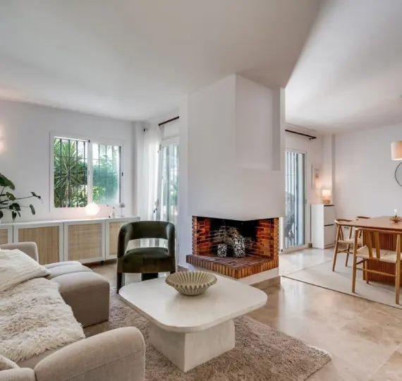 Таунхаус R5237395