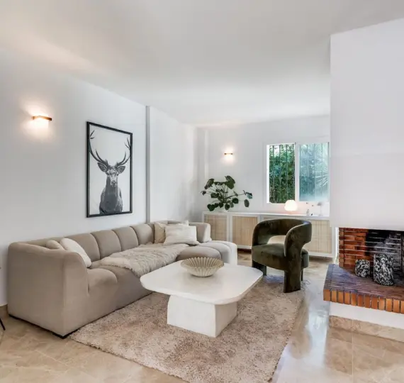 Таунхаус R5237395