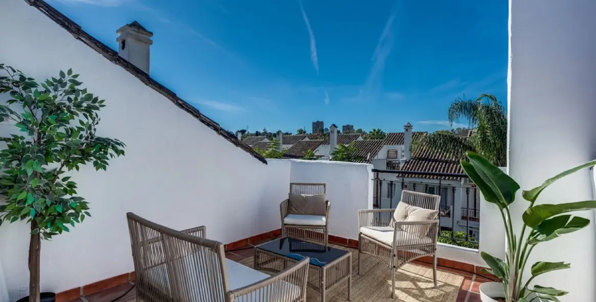 Продажа таунхауса в Nueva Andalucía 18