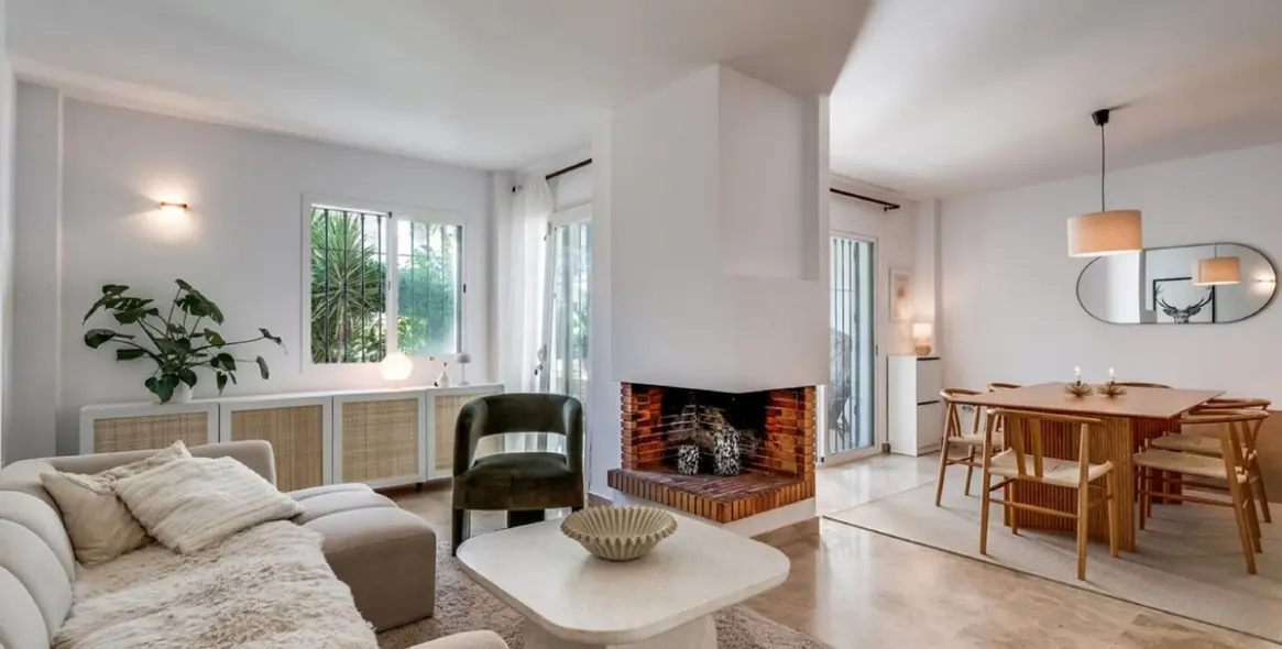 Продажа таунхауса в Nueva Andalucía 1