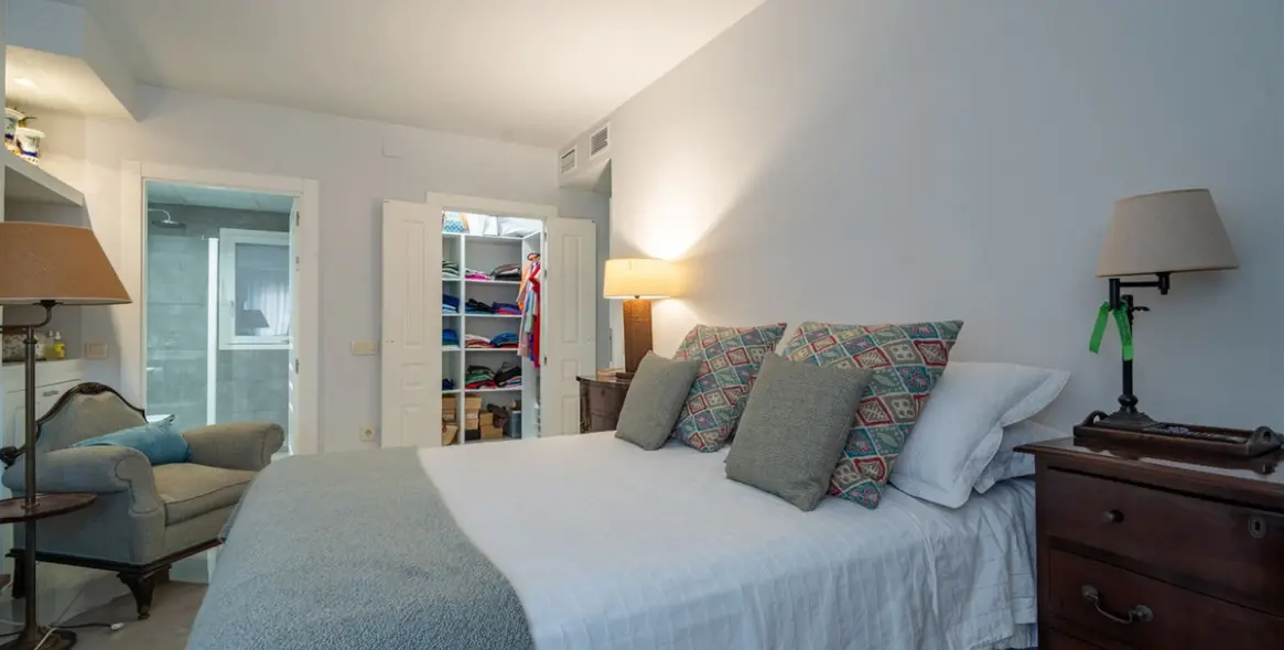 Продажа апартаментов на среднем этаже в Malagueta 15