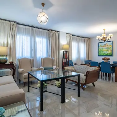 Sale of middle floor apartment in Malagueta