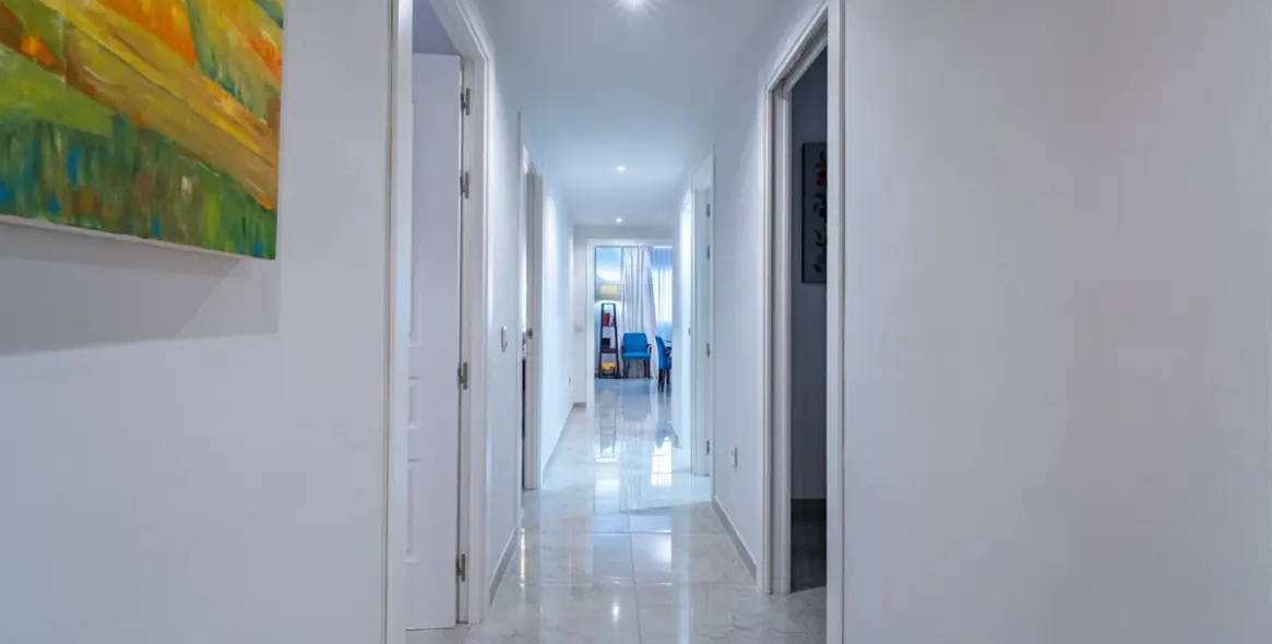 Sale of middle floor apartment in Malagueta 6