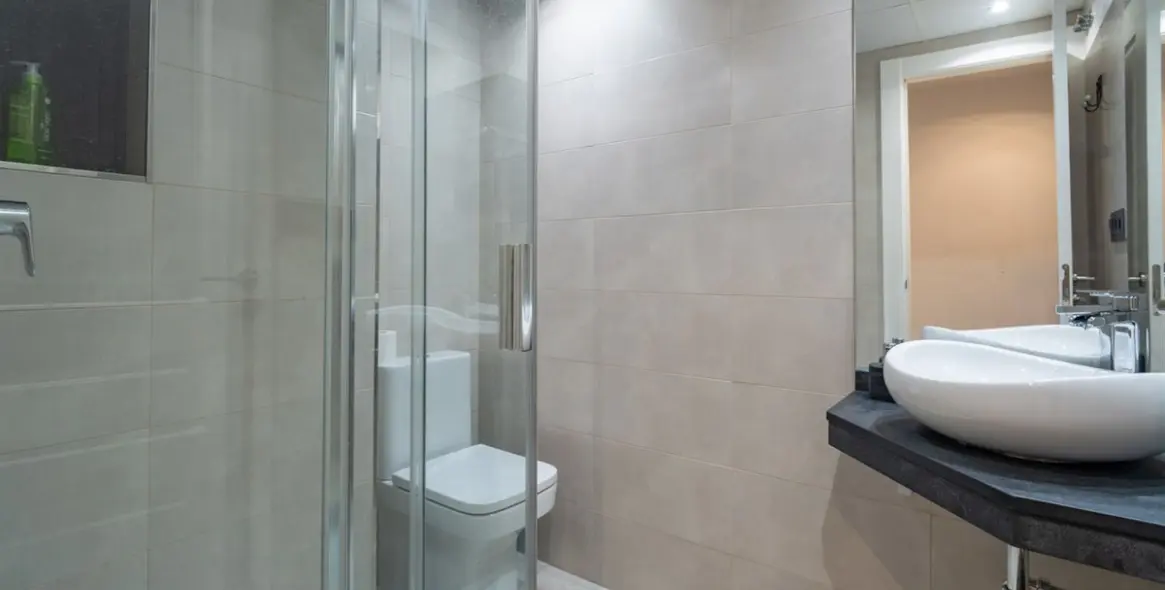 Sale of middle floor apartment in Malagueta 23