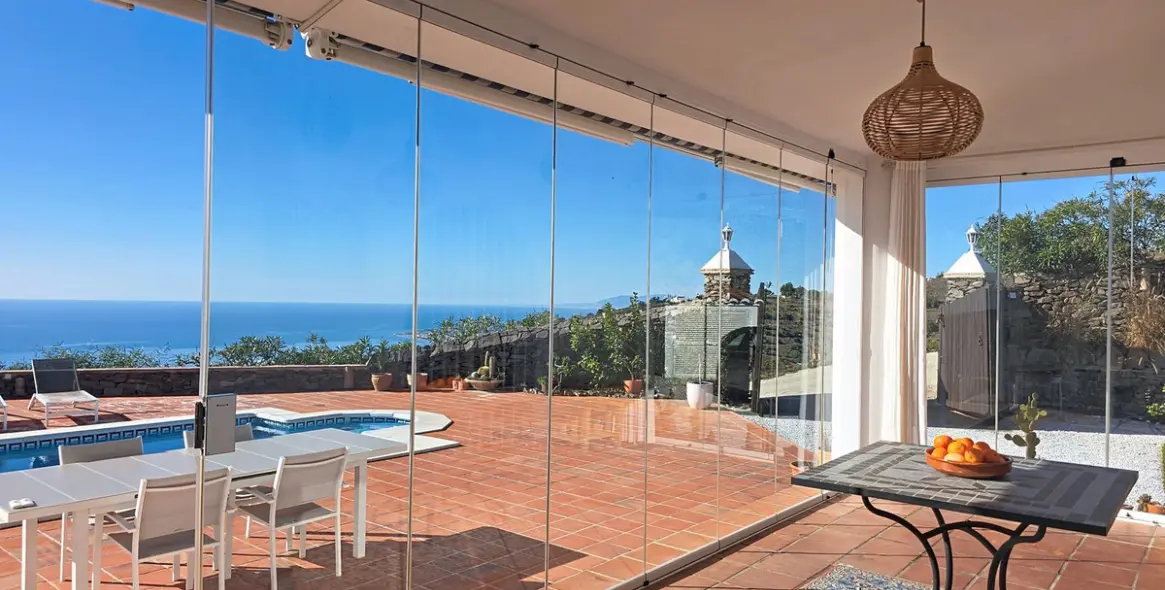 Sale of detached villa in Costa del Sol East 8