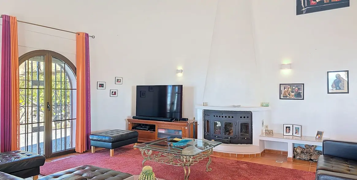 Sale of detached villa in Costa del Sol East 9