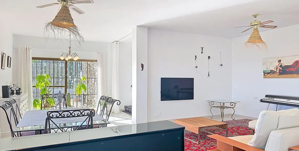 Venta de villa independiente en Sayalonga 44