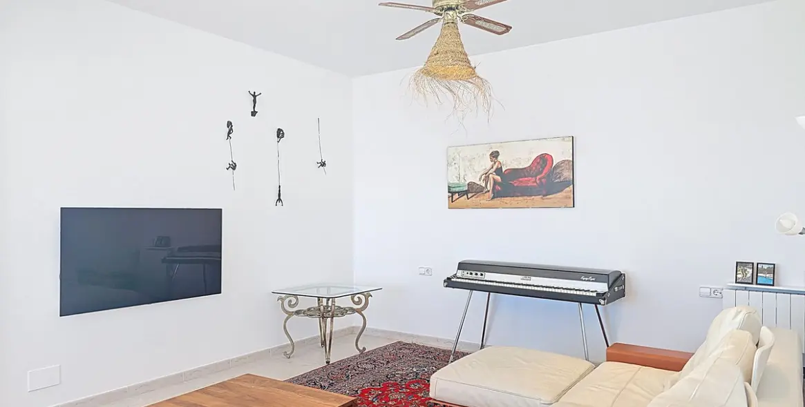 Venta de villa independiente en Sayalonga 46