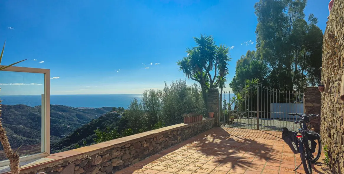 Venta de villa independiente en Sayalonga 51