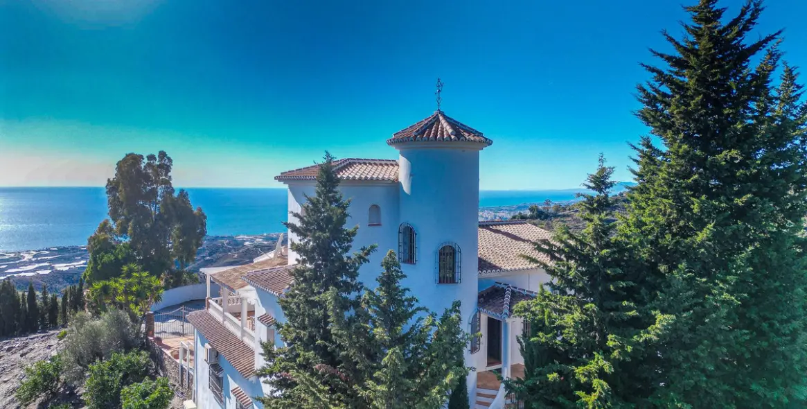 Venta de villa independiente en Sayalonga 64