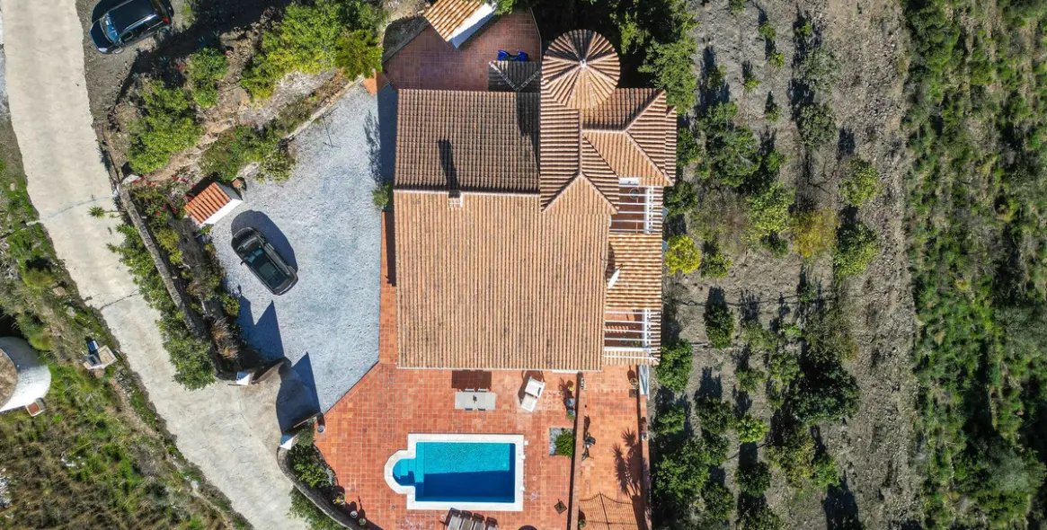 Venta de villa independiente en Sayalonga 66