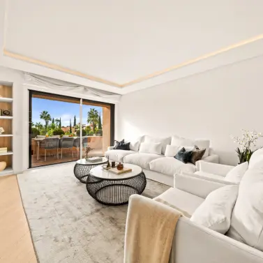 Продажа двухуровневого пентхауса в Benahavís