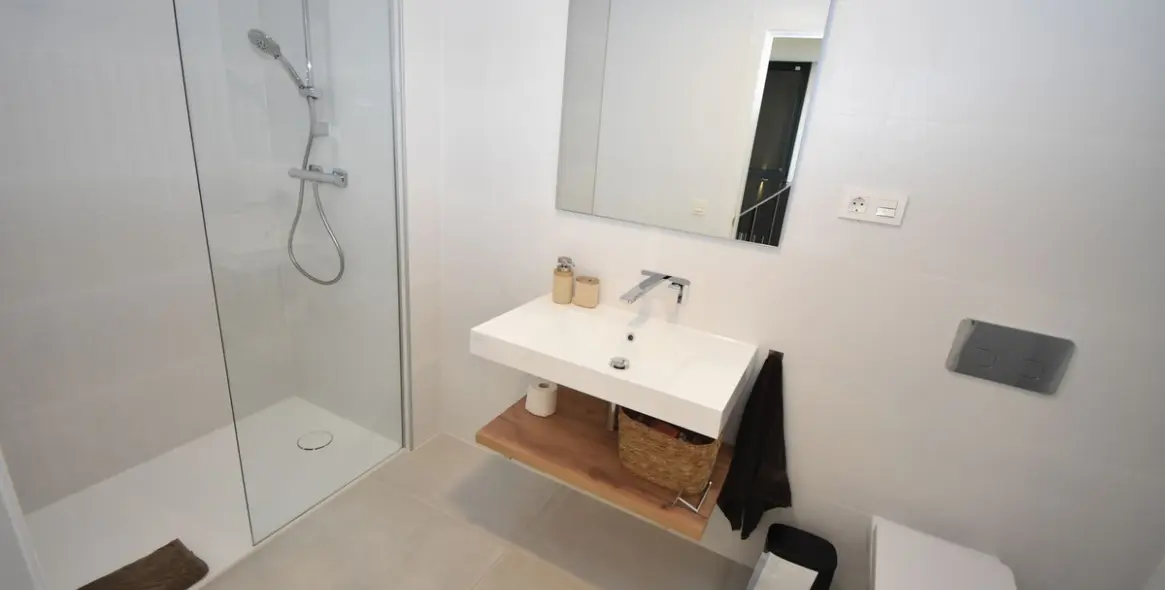 Sale of townhouse in Mijas Costa 17