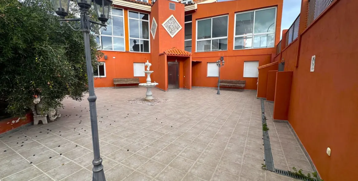 Sale of detached villa in Benalmádena (district Benalmádena Pueblo ) 1