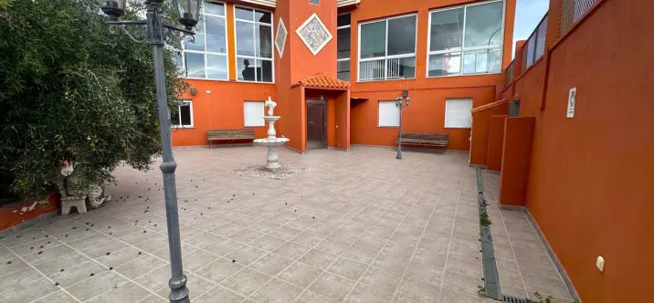 Detached villa R5243800 0