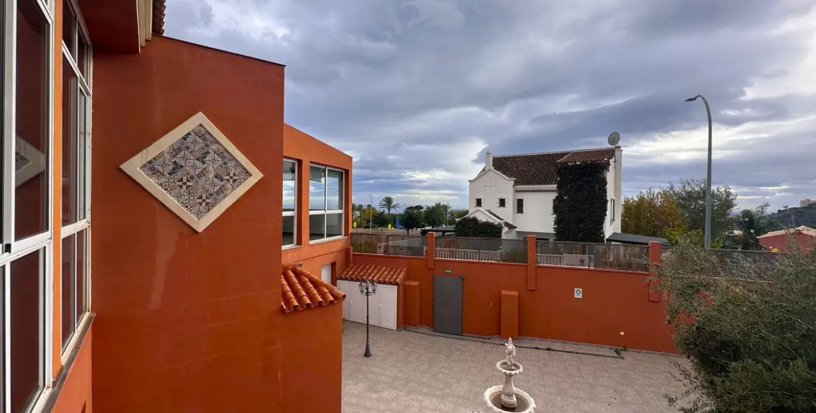 Sale of detached villa in Benalmádena (district Benalmádena Pueblo ) 2