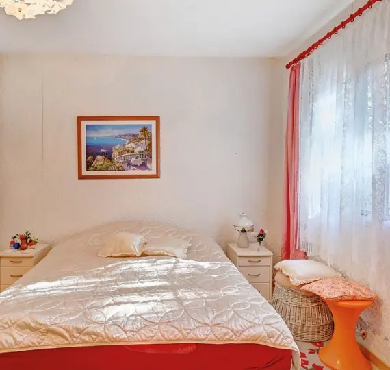 Detached villa R4892263