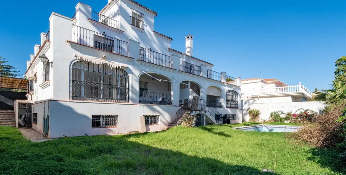 Sale of detached villa in Benalmádena (district Benalmádena Pueblo ) 1